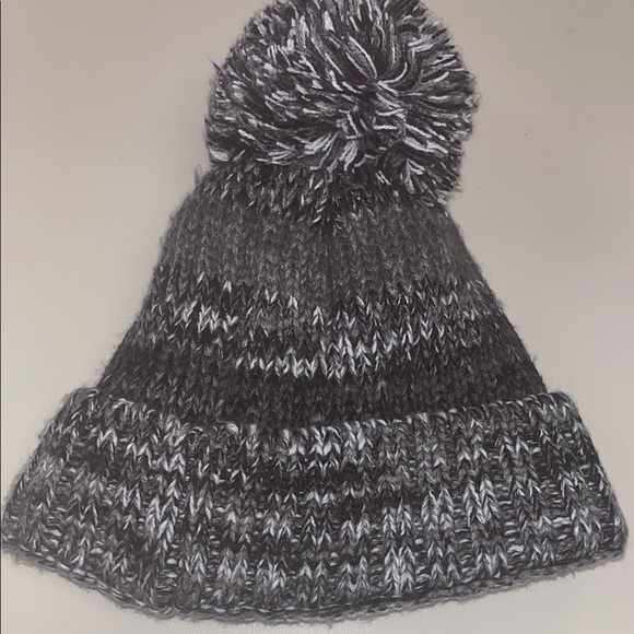 Columbia Black and Gray Knit Beanie Mens or womens OS / preowned - Picture 4 of 8